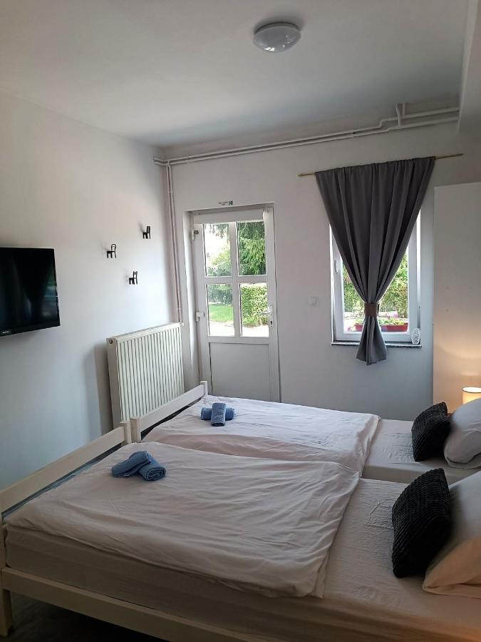 Studio Apartman Brletic Tounj 外观 照片